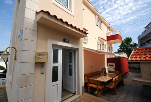 Villa Guliver Слатине Екстериор снимка