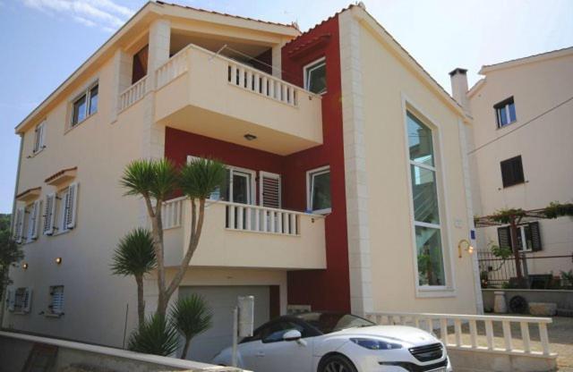 Villa Guliver Слатине Екстериор снимка