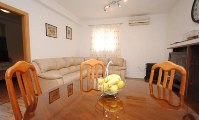 Villa Guliver Слатине Екстериор снимка
